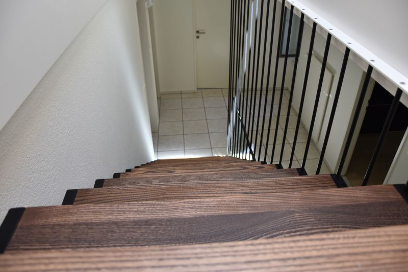 Treppe-mit-Eisenwangen