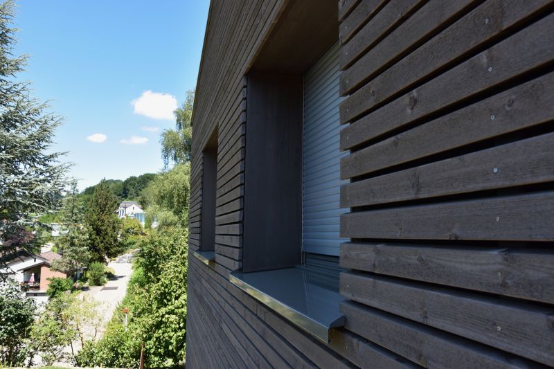 Fassade-vorvergraut